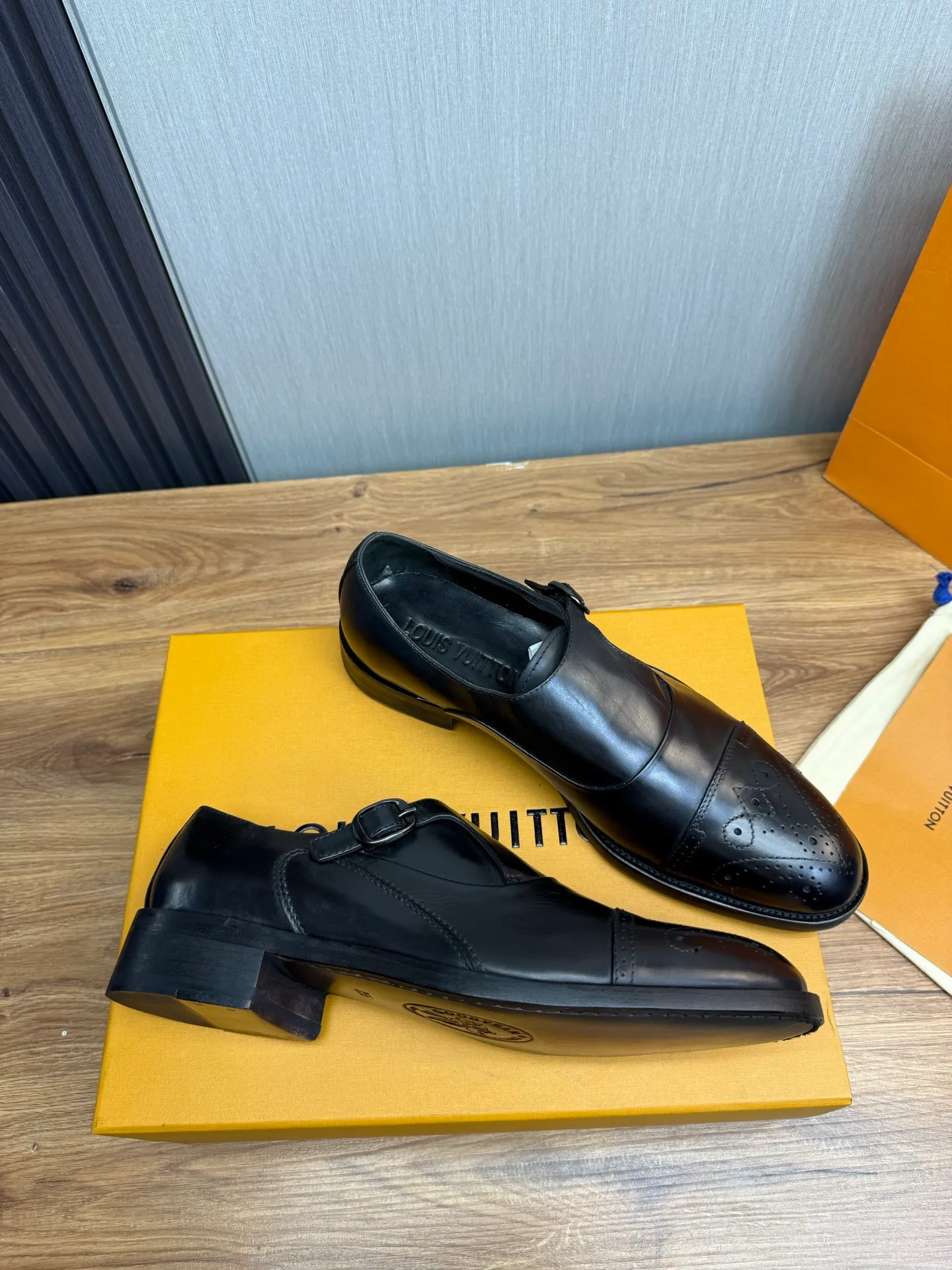Men's shoes💰760💰 LV. Men's business casual leather shoes, 1:1 shipment ⬆️Luxurious and noble👞All imported original brand leather, just to create a more comfortable wearing experience, upper: original cowhide ➕Imported full cow lining, original leather outsole ✔️36-45 (38.45 non-refundable)
